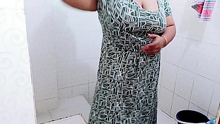 Morjenabb - I Fucked My Wife Standing up While Taking a Shower. Desi Hot Sex XXX Videos