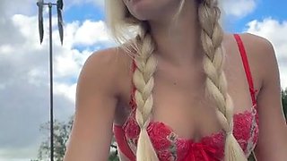 Mature beauty Trippie receives passionate group creampie