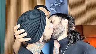 RJ MALE VIDEOS - Fantastic Kissing Orgy Between Hot Friends
