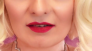 ASMR video: Latex nurse gloves. Doctor Santa girl teasing with smile and close ups. Arya Grander.