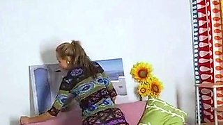 Blonde Amateur in Stockings Gets Plowed