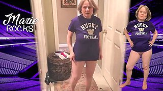 Sporty GILF Marierocks Shows Off Big Natural Tits and Huge Ass