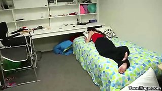 Brunette slut pov hanjob