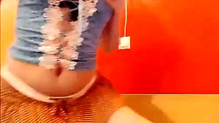 Sexy Dance Cam Girl With a Big Ass