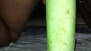 Bhabhi Ne bahut badi louki chut me dal diya
