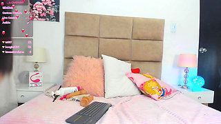 I Masturbate with My Dildo When I'm Home Alone, but I Want Someone to Fuck Me Right Now