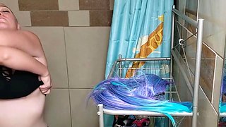 curvy stepsister drives me crazy in shower