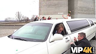 VIP4K. Bride in stocking banged on the way to wedding ceremony