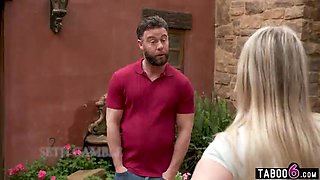 Daughter teenage needs a manstick in her throat to quiet her down
