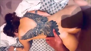enculée et baisée en levrette dans un trio