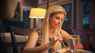 BLONDE BRUNETTE HOT LESBIAN SEX I S - Blonde