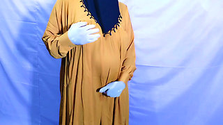 Indian Muslim Hijabi Beautiful Wife Satisfying Her Sexual Hunger With Her Hands - Clear Hindi
