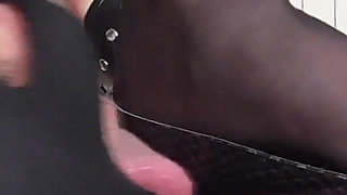 Redhead Madame Dominate Slave Maskjoe