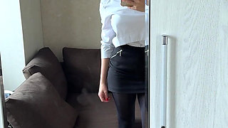 Giantess Crushing in Pantyhose and High Heels