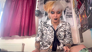 Goth Office Worker Has a Heart and Resus