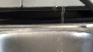 Nasty Washbasin Pissing!
