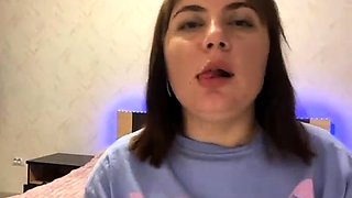 Webcam fun mature brunette with toys cum on cam