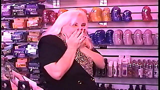 Blonde MILF Sucks Glory Hole Cock and Shows Dripping Cum Ass