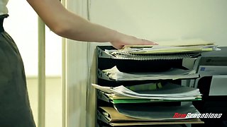 Allesandra Snow - the Art of Mastrubation