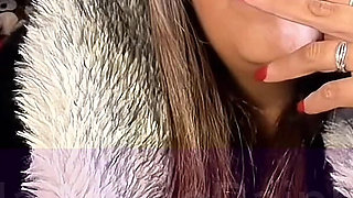 Chainsmoking Queen in Fur: BBW MILF Green Eyes, Red Nails, Lips & Ignoring You