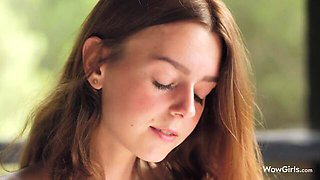 WOW Girls - red head sex