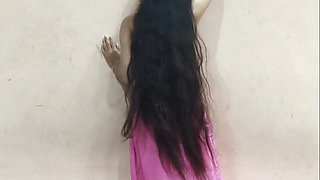 Standing up to his girlfriend and fucking her fiercely with sharp jerks. Full video in Hindi.