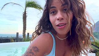 An Afternoon with Your Queen Lolah... Enjoy.