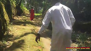 AS A SON OF A POPULAR MILLIONAIRE, I FUCKED AN AFRICAN VILLAGE GIRL ON THE VILLAGE ROADS AND I ENJOYED HER WET PUSSY (FULL VIDEO ON XVIDEO RED)