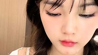 Amateur Blonde Teen Plays Solo with Toy Webcam Porn