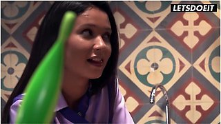 Hot Maid Anal Fuck With Hostel Guest