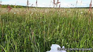 No Panties Picnic Outdoor Masturbation in Field Until I Cum