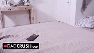 Dadcrush - wrong number! kinky stepdaughter sends her stepdad nudies by error and makes him jizz