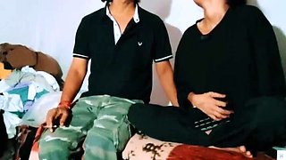 Desi stepdaughter Saraswati sucks daddy's big cock in homemade 4k Hindi porn