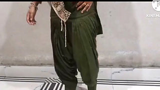 First time fucked a muslim bhabhi in hotel