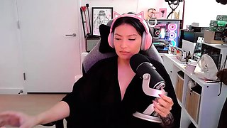 Solo mature masturbating on webcam