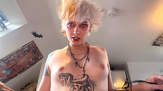 Black Lipstick Fetish - Goth Girl Makes Her BF a Dirty BJ Video
