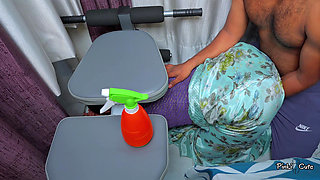 Kaam Wali Stuck in Table, Owner Fucked Her Big Ass From Behind