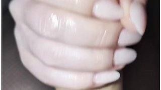 Quick Homemade Handjob With A Lot Of Cum