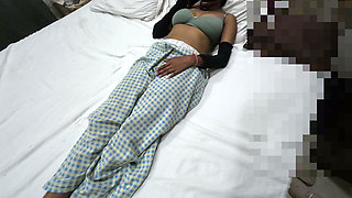 Pati Gaya Bahar Aur Maine Bulaya Boyfriend Ko Aur Badhiya Tarike Se Kara Sex