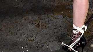 Fetish plumper in lingerie shaking her big ass in pov scene