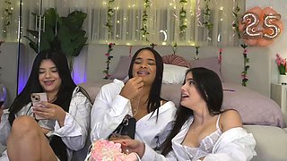 Romanian amateur webcam teen masturbate