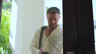 Stunning Busty Brunette MILF Lexi Luna Surrenders Her Pussy To Seth Gamble's Boner In Hot Kitchen Sex