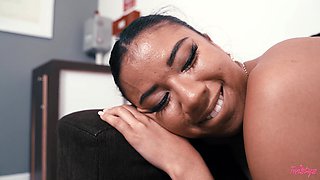 Olivia Jayy's Work Calm Ignites Office Heat