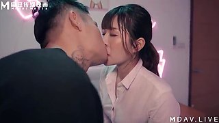 MD-0278 Office Lady Cheats and Loves Wet Kisses