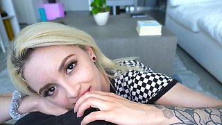 Dorky blondie with a trimmed pussy rides a fat one