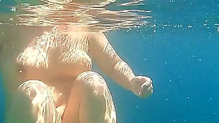Kinky Couple - Curvy Big Ass Sardinia Beach