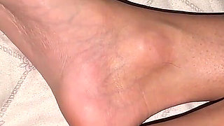 I Love It When He Cum on My Feet While I'm Resting