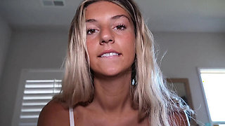 College Girlfriend Gets a Hot Facial Cumshot!