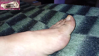 Worshipping Gresopio Feet 4