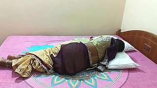 Indian Sexy Married Bhabhi Romantic Blowjob and Hot Sex in Saree Fucking Video